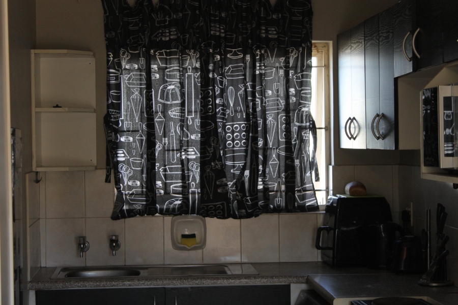1 Bedroom Property for Sale in Strand Central Western Cape